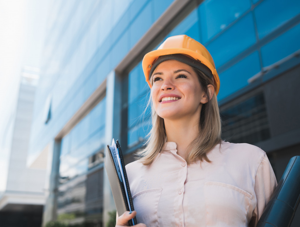 MBA Unternehmensführung Bau - Hauptbild Studentin MBA Unternehmensführung Bau - Hauptbild Studentin